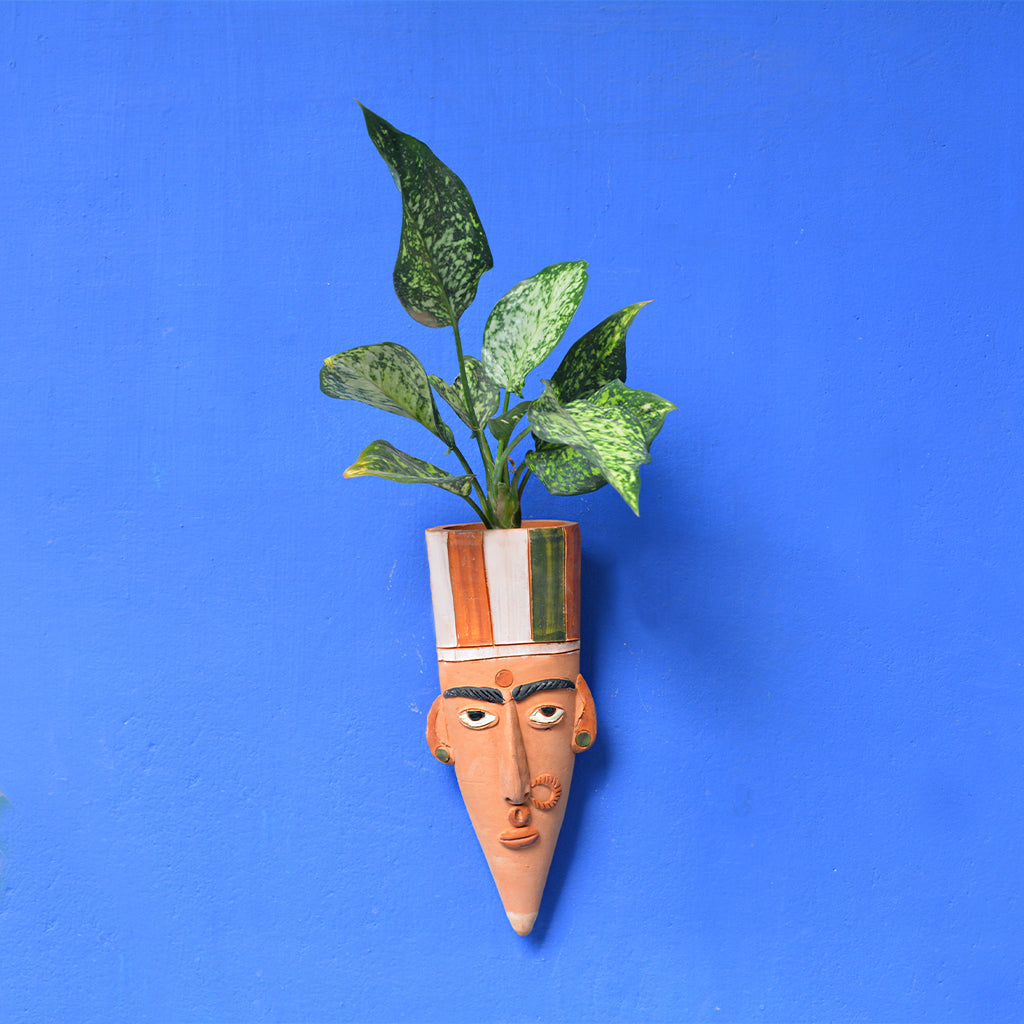  Hanging Townsfolk Terracotta Pot