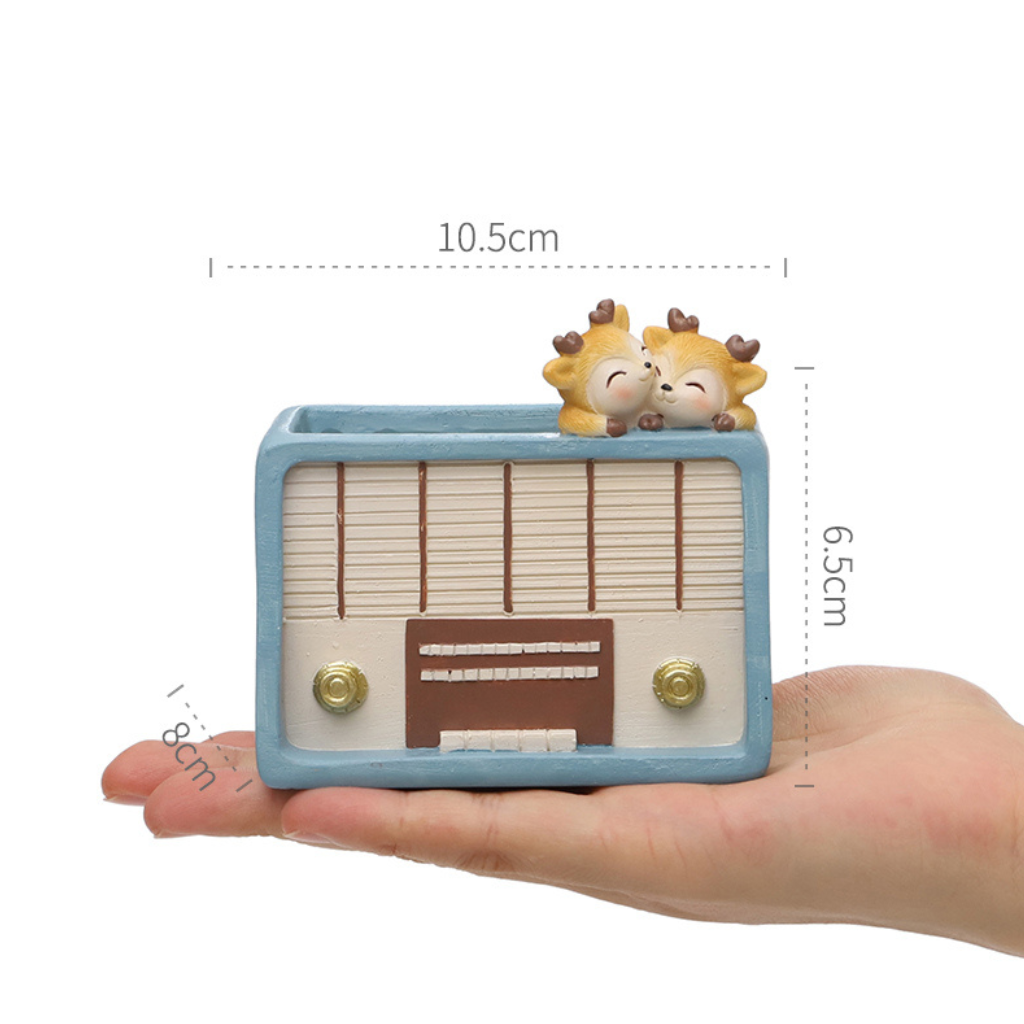  Retro Radio With Deers Resin Succulent Pot