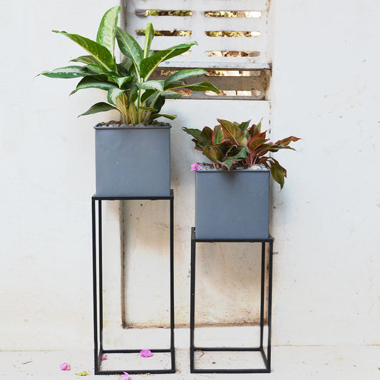  Gravel Grey Metal Pot With Stand (Set Of 2)