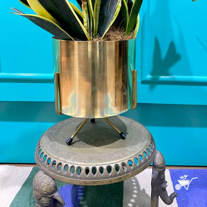  Shimmering Mirth Metal Pot With Stand