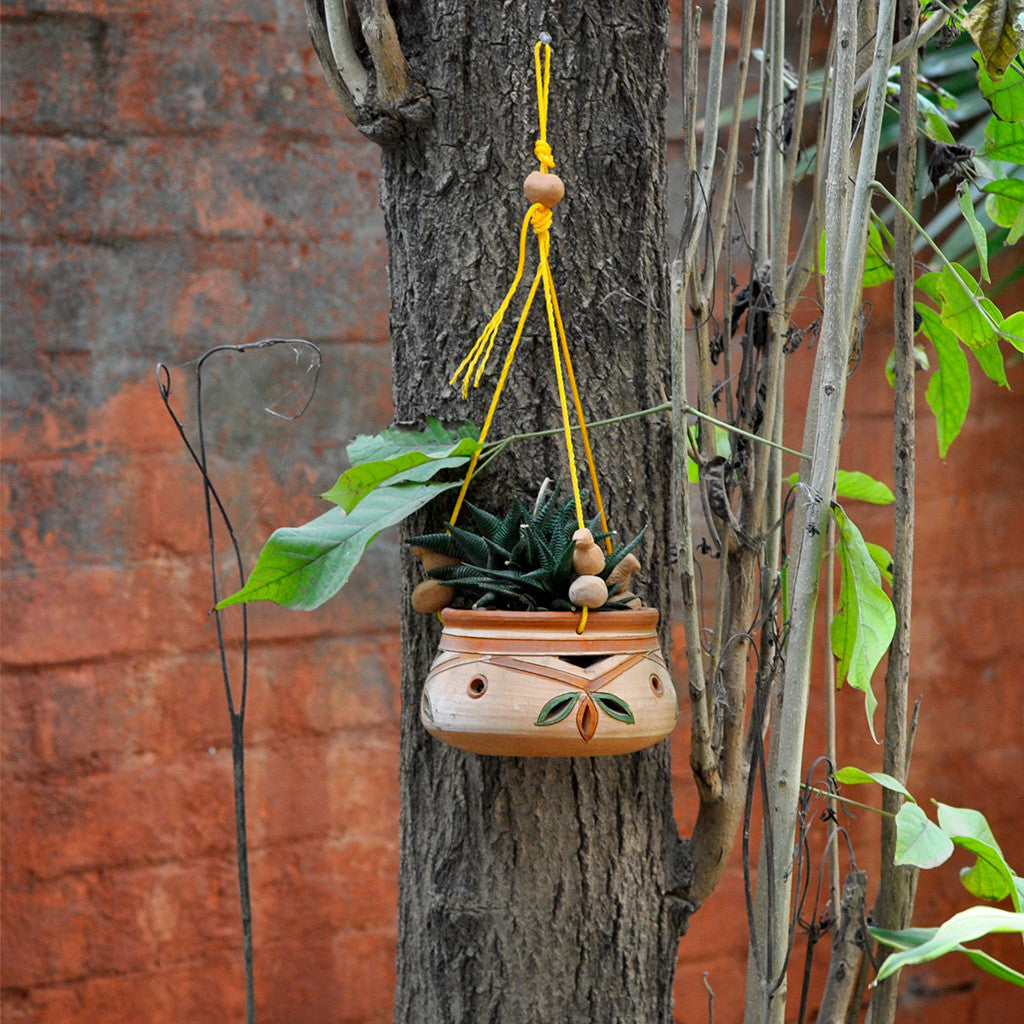  Hanging Clay Pot