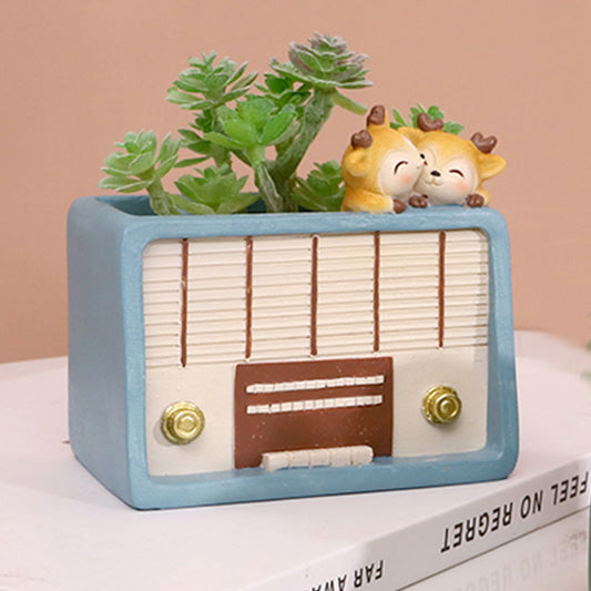  Retro Radio With Deers Resin Succulent Pot