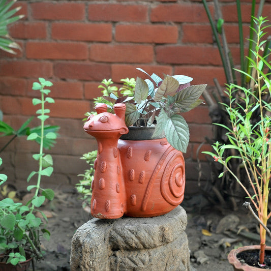  Terracotta Snail Brown Planter